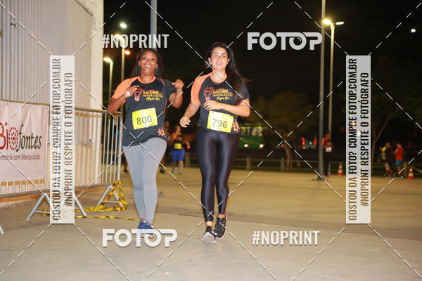 Buy your photos of the eventLuz do Mundo Night Run on Fotop
