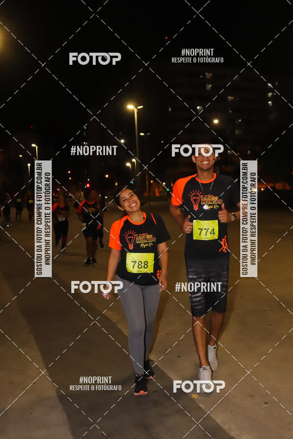 Buy your photos of the eventLuz do Mundo Night Run on Fotop