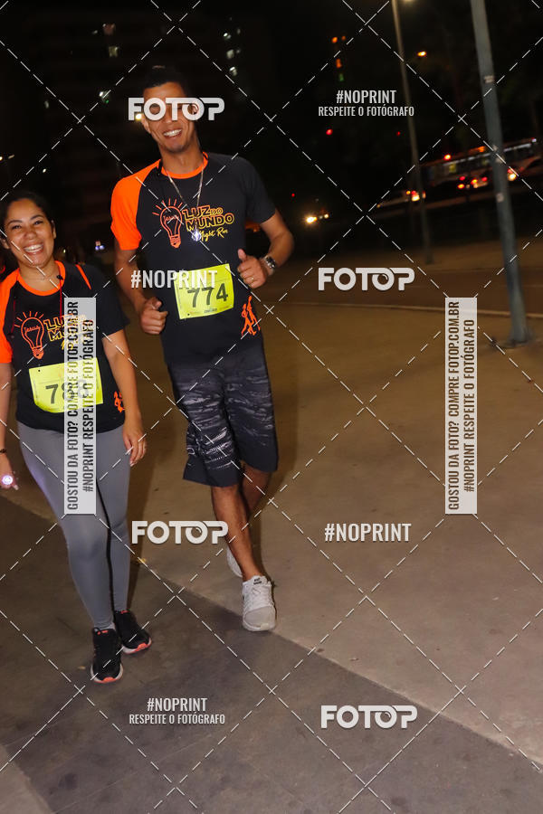Buy your photos of the eventLuz do Mundo Night Run on Fotop