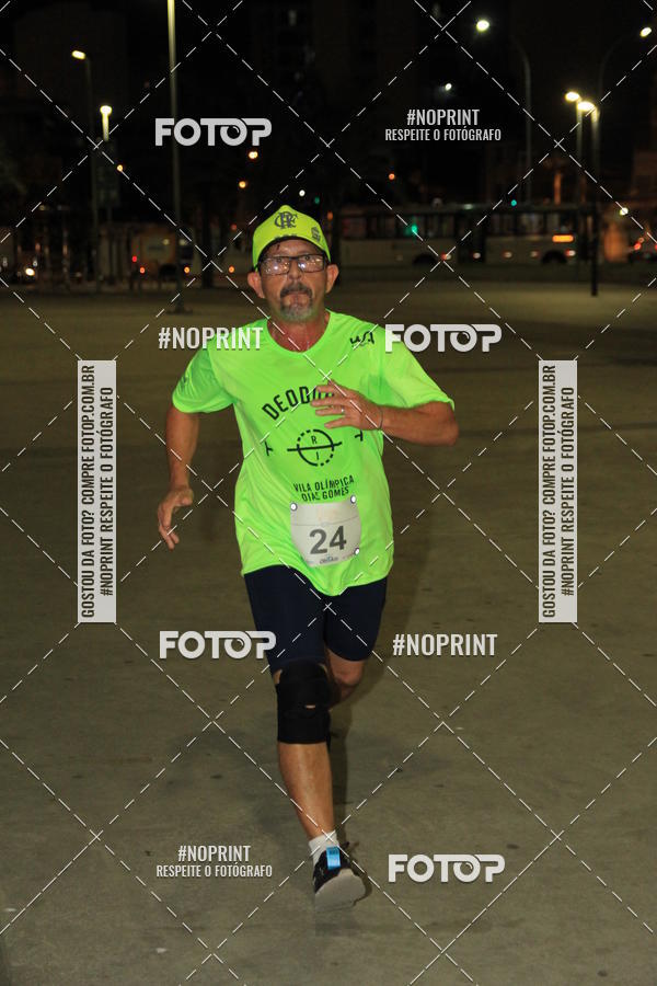 Buy your photos of the eventLuz do Mundo Night Run on Fotop