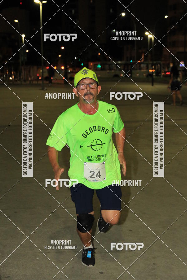 Buy your photos of the eventLuz do Mundo Night Run on Fotop