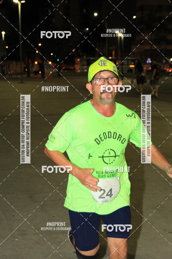 Buy your photos of the eventLuz do Mundo Night Run on Fotop
