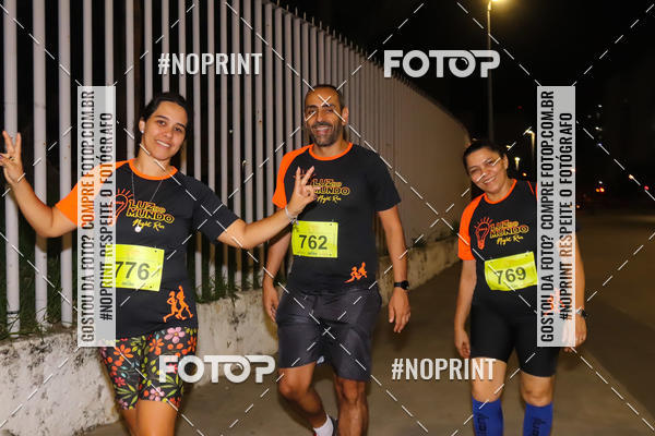 Buy your photos of the eventLuz do Mundo Night Run on Fotop