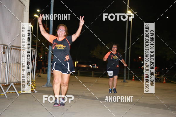 Buy your photos of the eventLuz do Mundo Night Run on Fotop