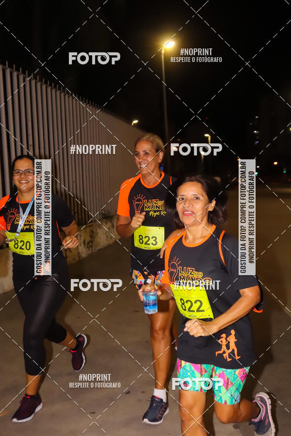 Buy your photos of the eventLuz do Mundo Night Run on Fotop