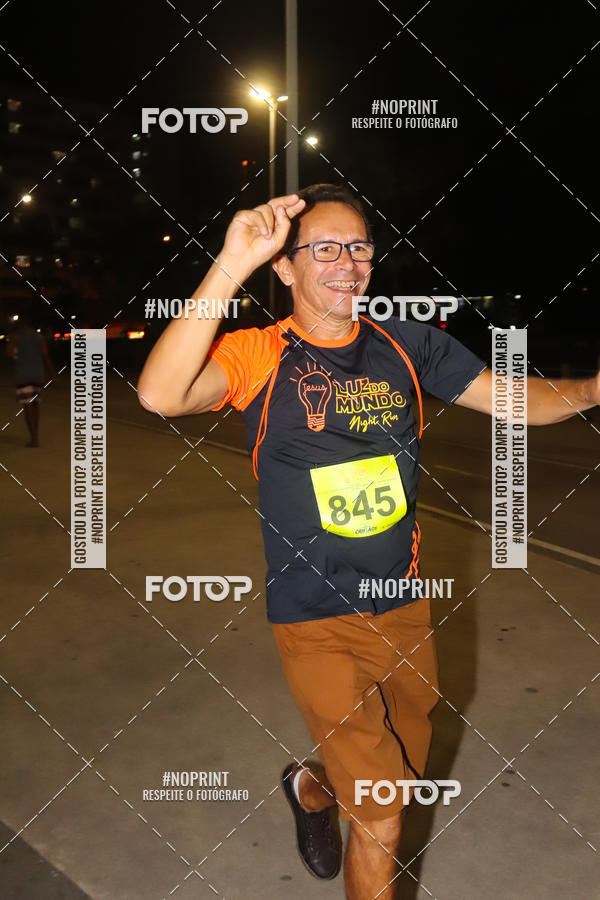 Buy your photos of the eventLuz do Mundo Night Run on Fotop