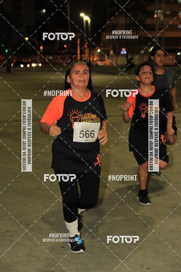 Buy your photos of the eventLuz do Mundo Night Run on Fotop