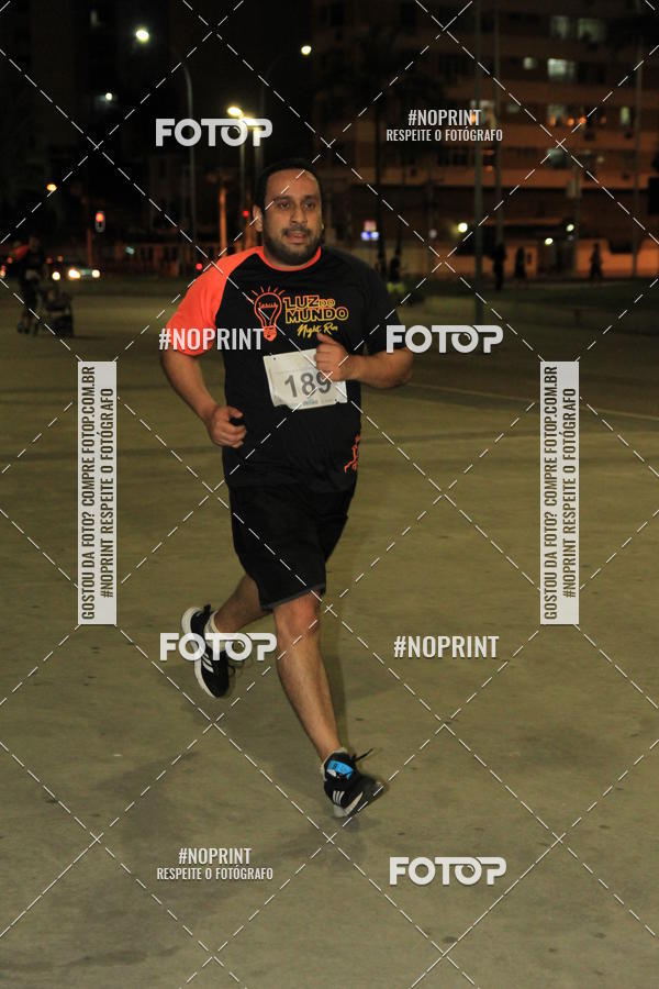 Buy your photos of the eventLuz do Mundo Night Run on Fotop
