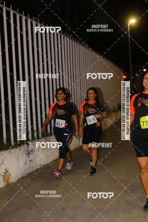 Buy your photos of the eventLuz do Mundo Night Run on Fotop
