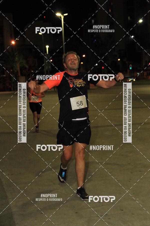 Buy your photos of the eventLuz do Mundo Night Run on Fotop