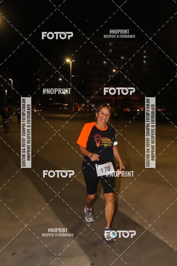 Buy your photos of the eventLuz do Mundo Night Run on Fotop