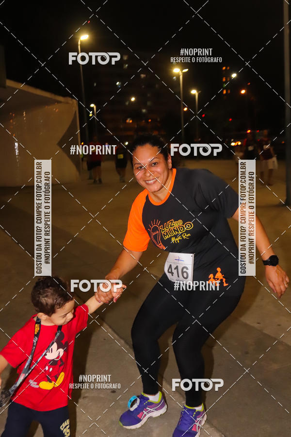 Buy your photos of the eventLuz do Mundo Night Run on Fotop
