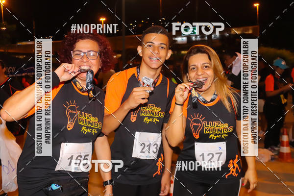 Buy your photos of the eventLuz do Mundo Night Run on Fotop