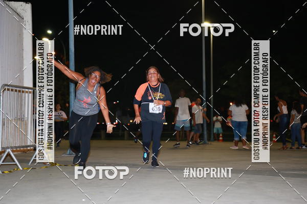 Buy your photos of the eventLuz do Mundo Night Run on Fotop