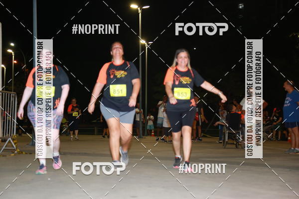 Buy your photos of the eventLuz do Mundo Night Run on Fotop
