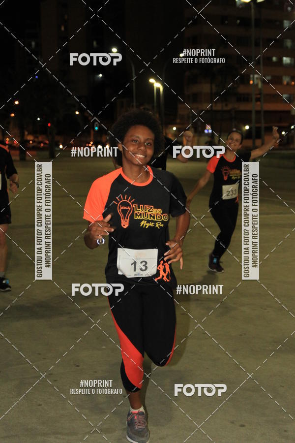 Buy your photos of the eventLuz do Mundo Night Run on Fotop