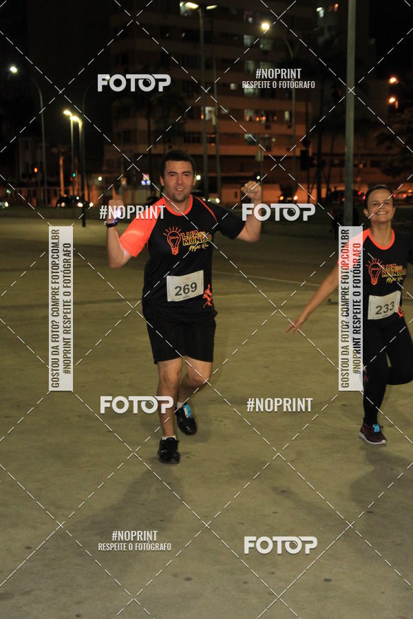 Buy your photos of the eventLuz do Mundo Night Run on Fotop