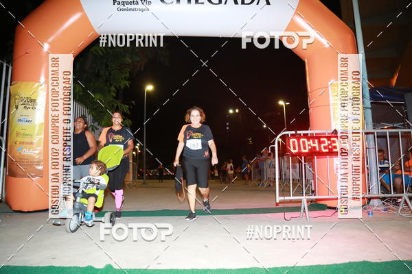 Buy your photos of the eventLuz do Mundo Night Run on Fotop