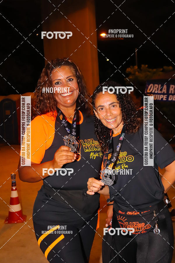 Buy your photos of the eventLuz do Mundo Night Run on Fotop