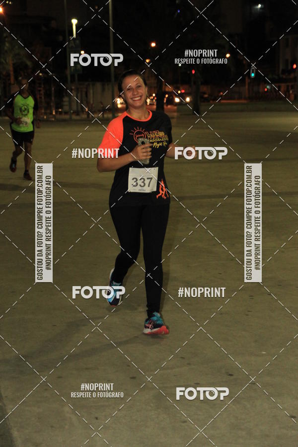 Buy your photos of the eventLuz do Mundo Night Run on Fotop