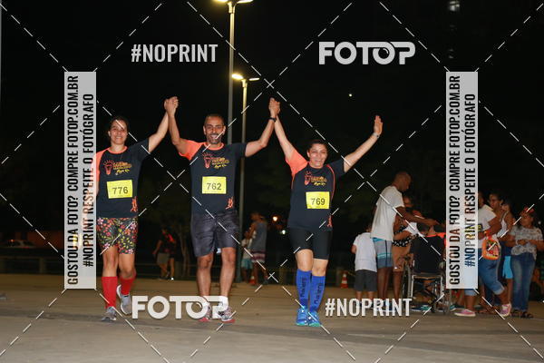 Buy your photos of the eventLuz do Mundo Night Run on Fotop