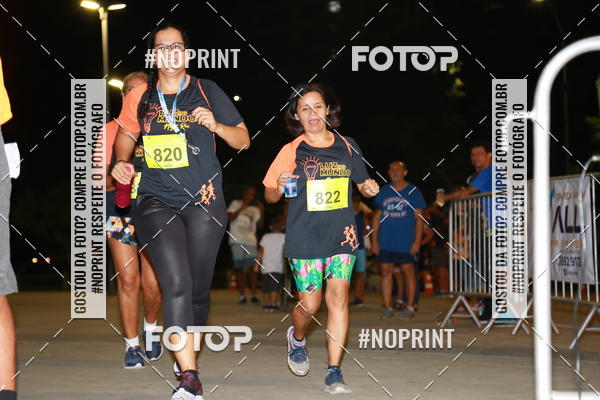 Buy your photos of the eventLuz do Mundo Night Run on Fotop