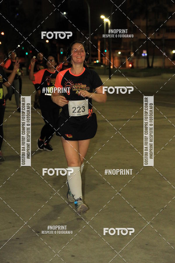 Buy your photos of the eventLuz do Mundo Night Run on Fotop