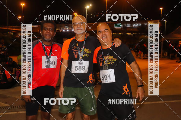 Buy your photos of the eventLuz do Mundo Night Run on Fotop