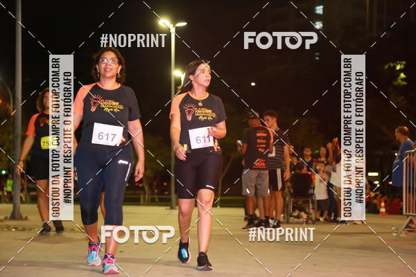 Buy your photos of the eventLuz do Mundo Night Run on Fotop
