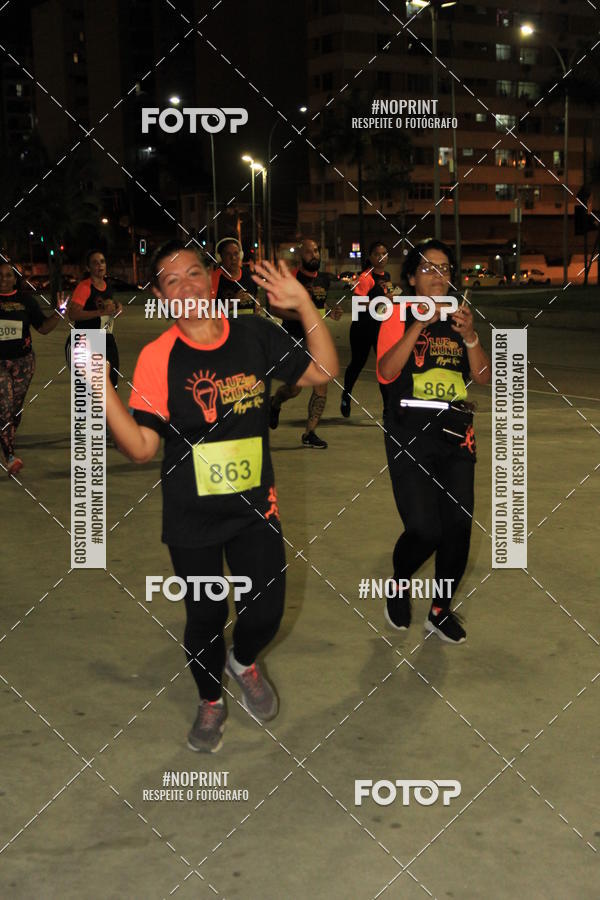 Buy your photos of the eventLuz do Mundo Night Run on Fotop