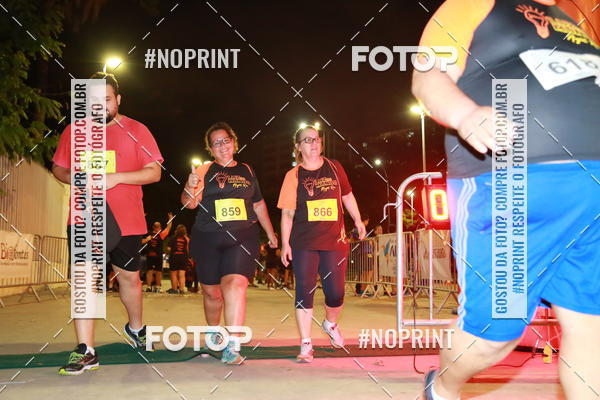 Buy your photos of the eventLuz do Mundo Night Run on Fotop