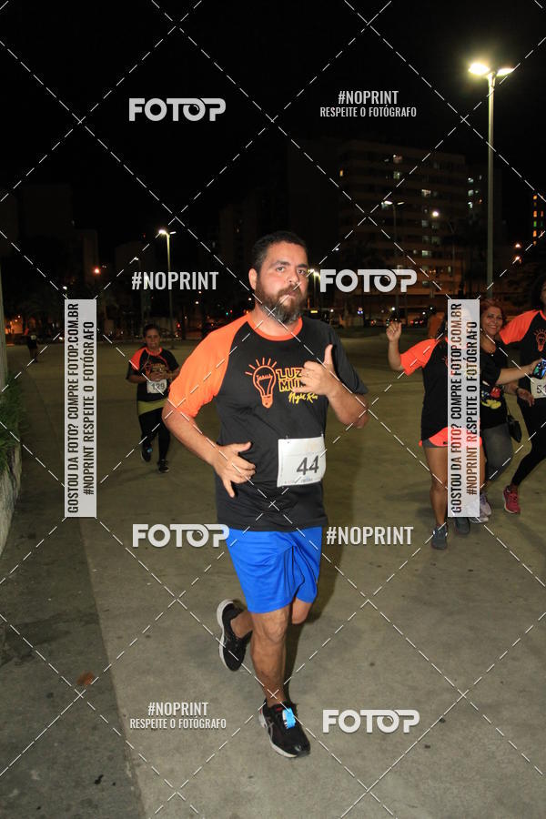 Buy your photos of the eventLuz do Mundo Night Run on Fotop