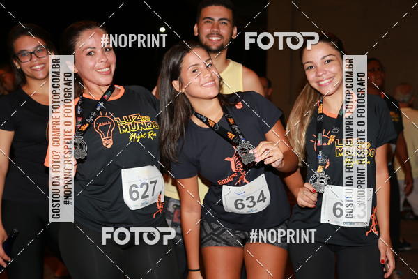 Buy your photos of the eventLuz do Mundo Night Run on Fotop