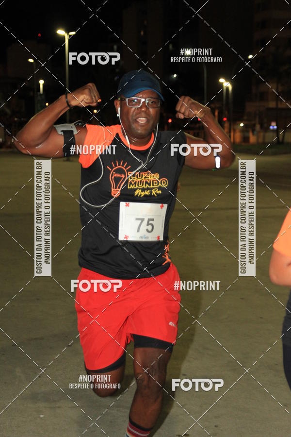 Buy your photos of the eventLuz do Mundo Night Run on Fotop