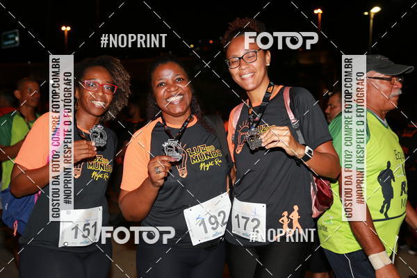 Buy your photos of the eventLuz do Mundo Night Run on Fotop