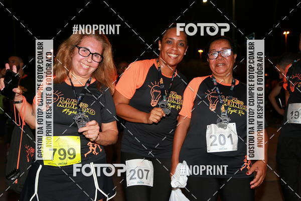 Buy your photos of the eventLuz do Mundo Night Run on Fotop
