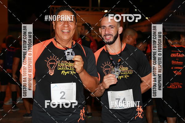 Buy your photos of the eventLuz do Mundo Night Run on Fotop