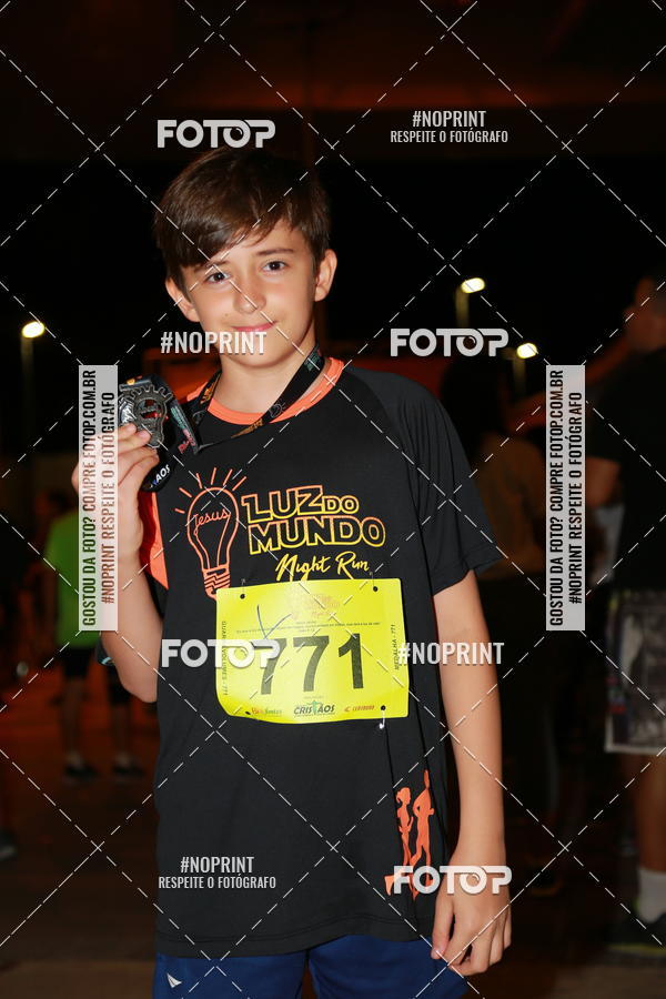 Buy your photos of the eventLuz do Mundo Night Run on Fotop