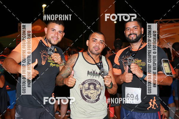 Buy your photos of the eventLuz do Mundo Night Run on Fotop
