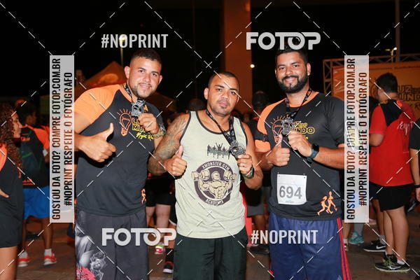 Buy your photos of the eventLuz do Mundo Night Run on Fotop
