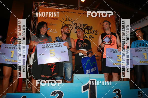 Buy your photos of the eventLuz do Mundo Night Run on Fotop