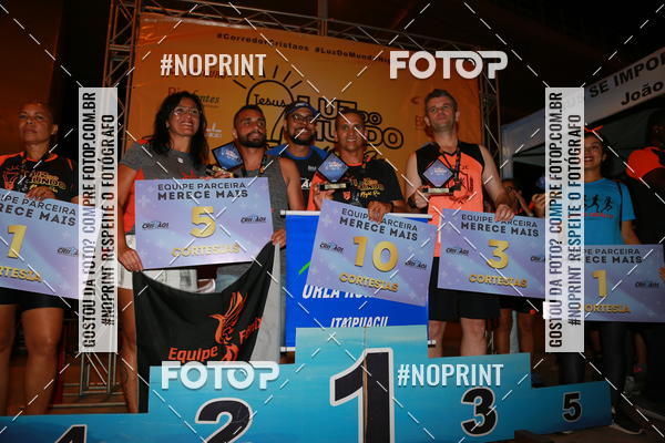Buy your photos of the eventLuz do Mundo Night Run on Fotop