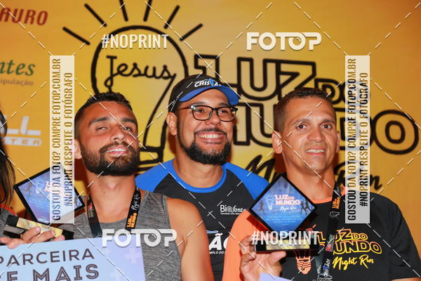 Buy your photos of the eventLuz do Mundo Night Run on Fotop