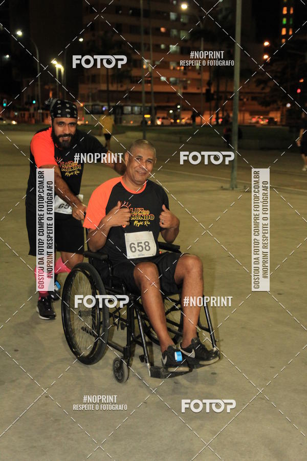 Buy your photos of the eventLuz do Mundo Night Run on Fotop