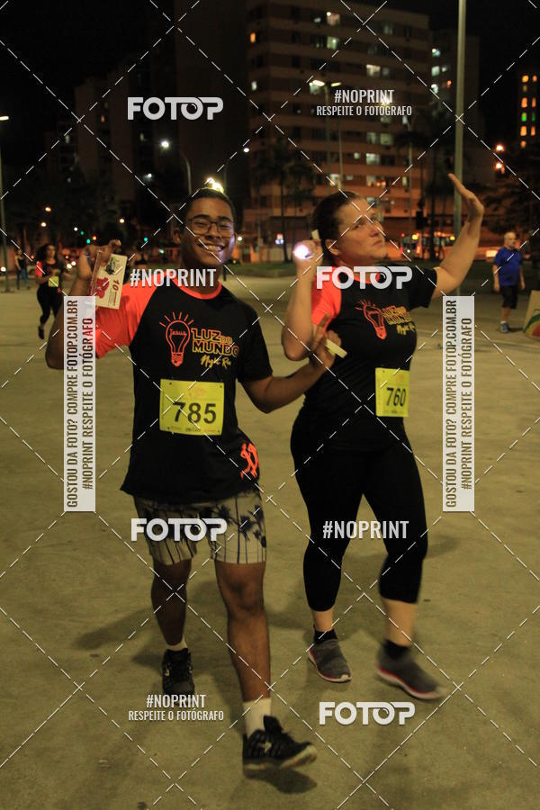 Buy your photos of the eventLuz do Mundo Night Run on Fotop