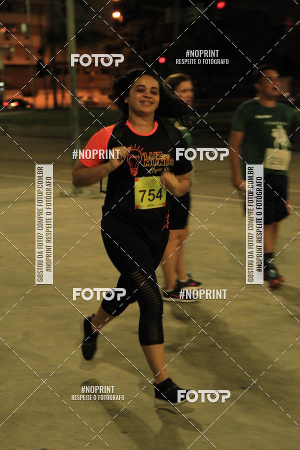 Buy your photos of the eventLuz do Mundo Night Run on Fotop