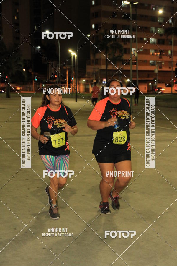 Buy your photos of the eventLuz do Mundo Night Run on Fotop