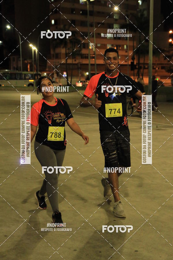 Buy your photos of the eventLuz do Mundo Night Run on Fotop