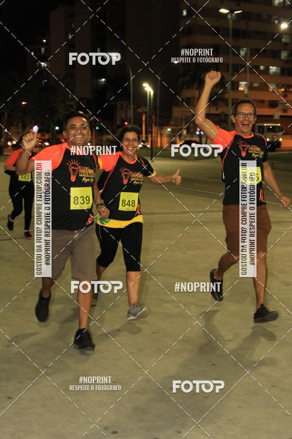 Buy your photos of the eventLuz do Mundo Night Run on Fotop