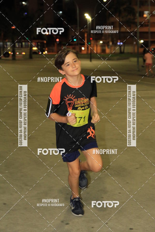 Buy your photos of the eventLuz do Mundo Night Run on Fotop